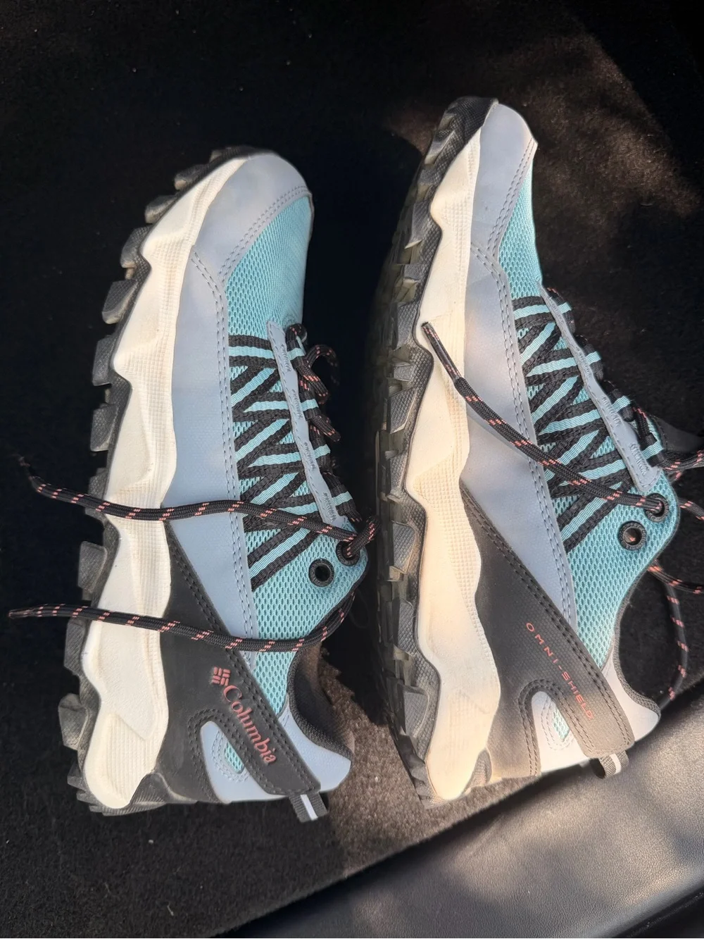 Columbia light aqua